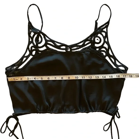 Intimately Free People Black Lace Top Size Medium NWT Excellent Condition! - Picture 5 of 13